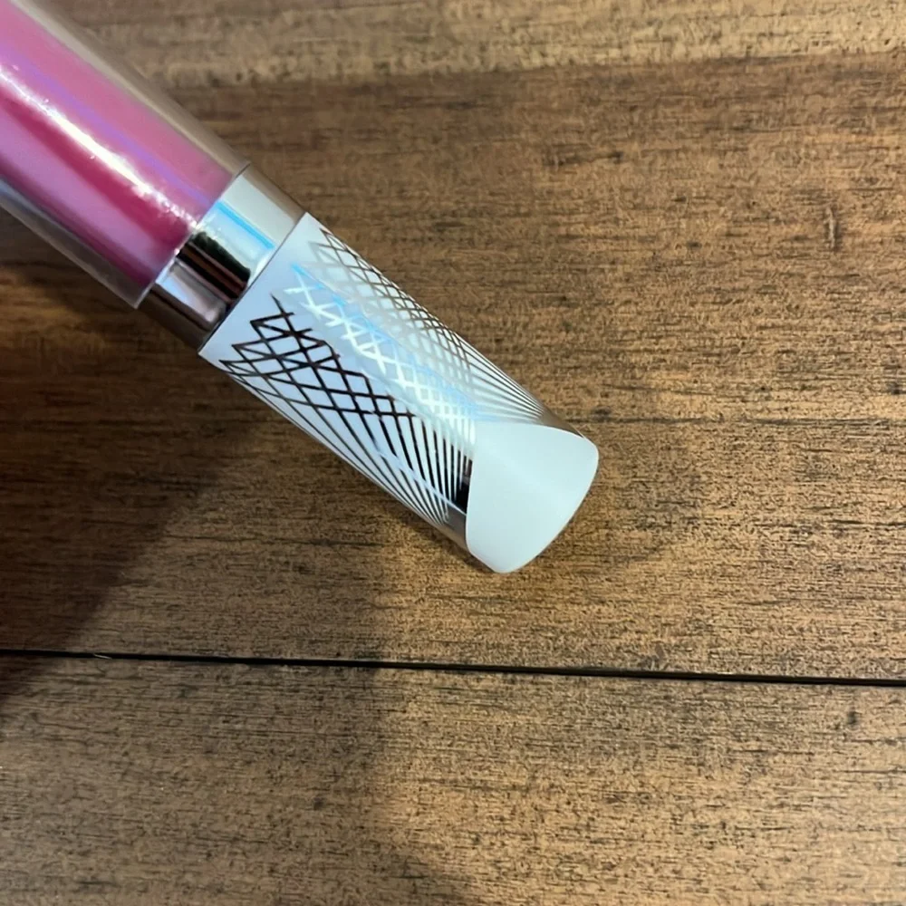 Stroke of Beauty Imprint High Shine Lip Gloss shade imagery